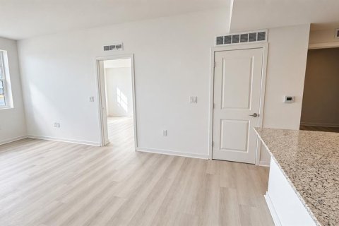 Condo in Orlando, Florida, 2 bedrooms  № 2432718 - photo 11