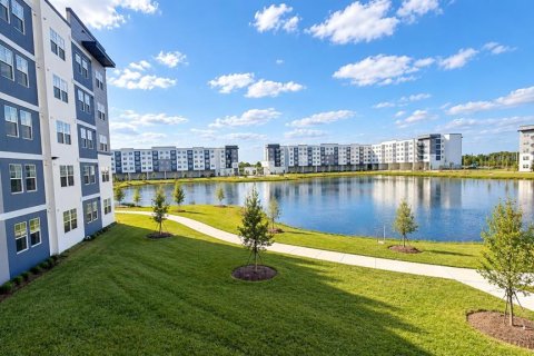 Condo in Orlando, Florida, 2 bedrooms  № 2432718 - photo 2