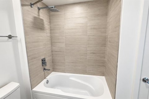 Condo in Orlando, Florida, 2 bedrooms  № 2432718 - photo 23