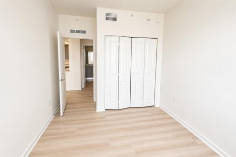 Condo in Orlando, Florida, 2 bedrooms  № 2432718 - photo 27
