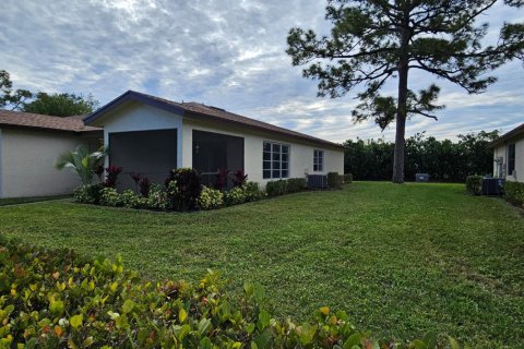 House in Delray Beach, Florida 2 bedrooms, 110.18 sq.m. № 1018277 - photo 1
