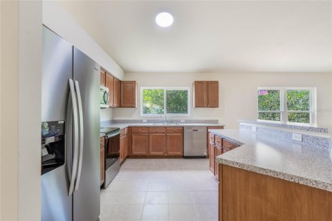 Casa en venta en Leesburg, Florida, 3 dormitorios, 189.24 m2 № 1190138 - foto 11