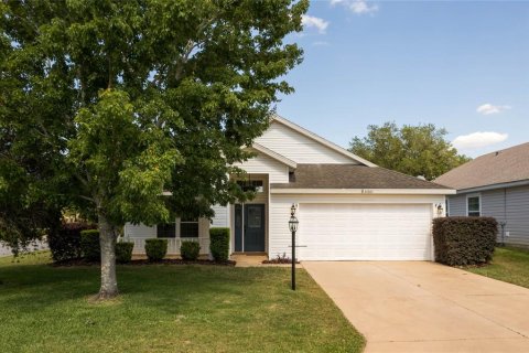 Casa en venta en Leesburg, Florida, 3 dormitorios, 189.24 m2 № 1190138 - foto 1