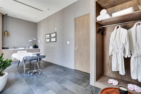 Copropriété à vendre à Miami, Floride: 2 chambres, 98.2 m2 № 1944804 - photo 26