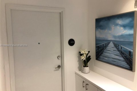 Copropriété à vendre à Miami, Floride: 2 chambres, 98.2 m2 № 1944804 - photo 12