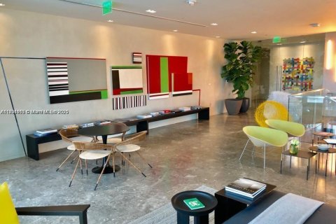 Copropriété à vendre à Miami, Floride: 2 chambres, 98.2 m2 № 1944804 - photo 18