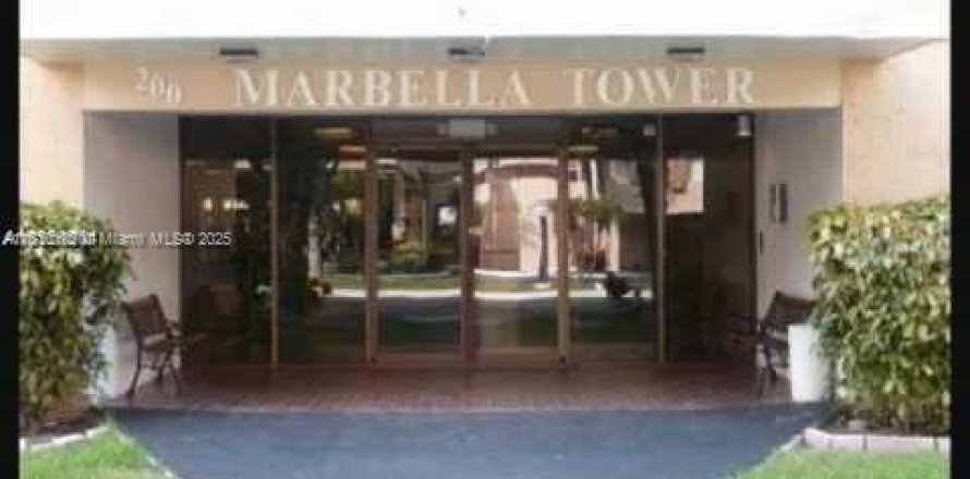 Condo in Sunny Isles Beach, Florida, 2 bedrooms  № 1752706