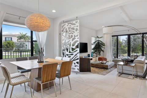 Casa en venta en Pembroke Pines, Florida, 3 dormitorios, 229.1 m2 № 1846127 - foto 12