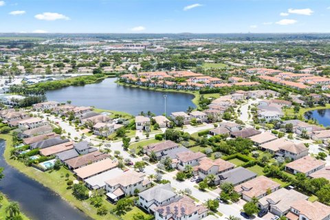 Casa en venta en Pembroke Pines, Florida, 3 dormitorios, 229.1 m2 № 1846127 - foto 30