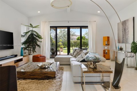 Casa en venta en Pembroke Pines, Florida, 3 dormitorios, 229.1 m2 № 1846127 - foto 9