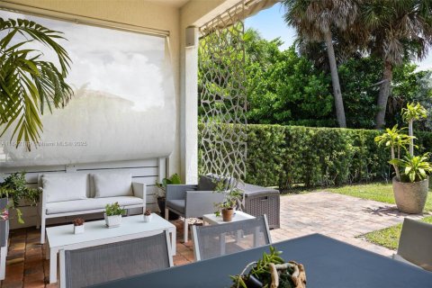 Casa en venta en Pembroke Pines, Florida, 3 dormitorios, 229.1 m2 № 1846127 - foto 27