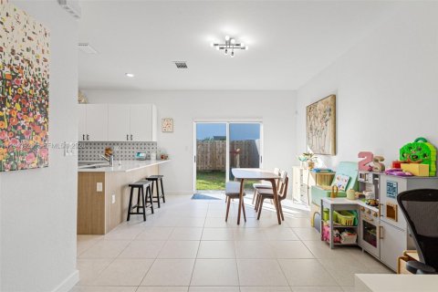 Adosado en alquiler en Homestead, Florida, 3 dormitorios, 149.76 m2 № 2059975 - foto 4