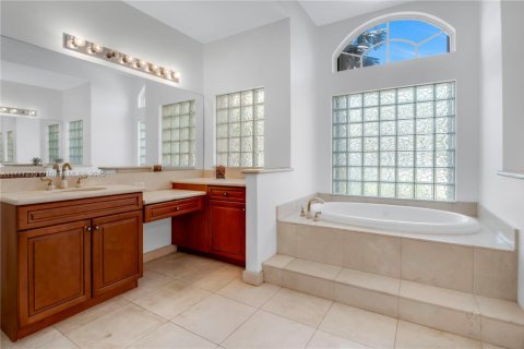 House in Davie, Florida 5 bedrooms, 313.27 sq.m. № 1701340 - photo 25