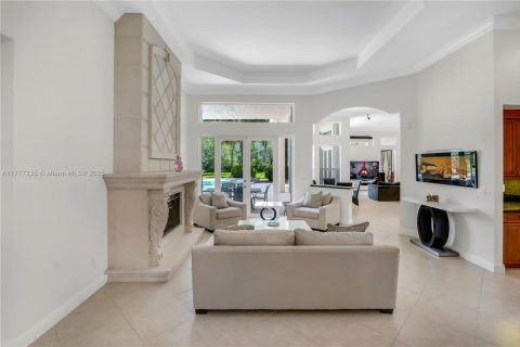 House in Davie, Florida 5 bedrooms, 313.27 sq.m. № 1701340 - photo 9