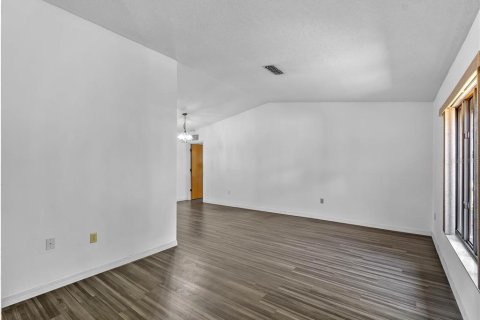 Villa ou maison à vendre à Sarasota, Floride: 3 chambres, 158.03 m2 № 1894479 - photo 6