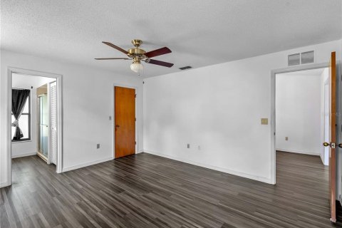 Villa ou maison à vendre à Sarasota, Floride: 3 chambres, 158.03 m2 № 1894479 - photo 13