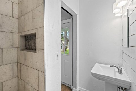 Купить виллу или дом в Алачуа, Флорида 10 комнат, 242.47м2, № 1885816 - фото 25