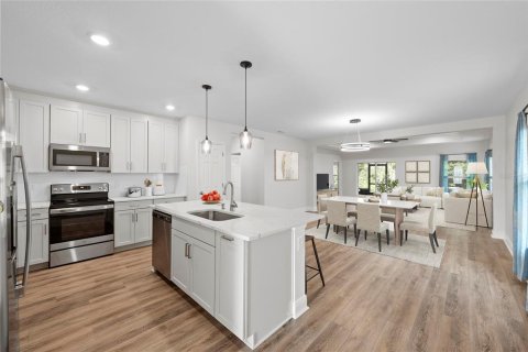 Villa ou maison à vendre à Palmetto, Floride: 3 chambres, 194.17 m2 № 2330055 - photo 2