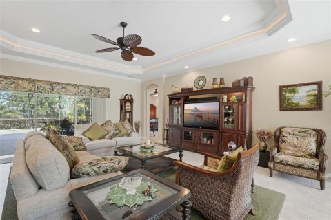 House in Parrish, Florida 4 bedrooms, 264.03 sq.m. № 2296768 - photo 6