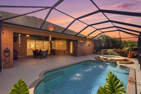 House in Parrish, Florida 4 bedrooms, 264.03 sq.m. № 2296768 - photo 3