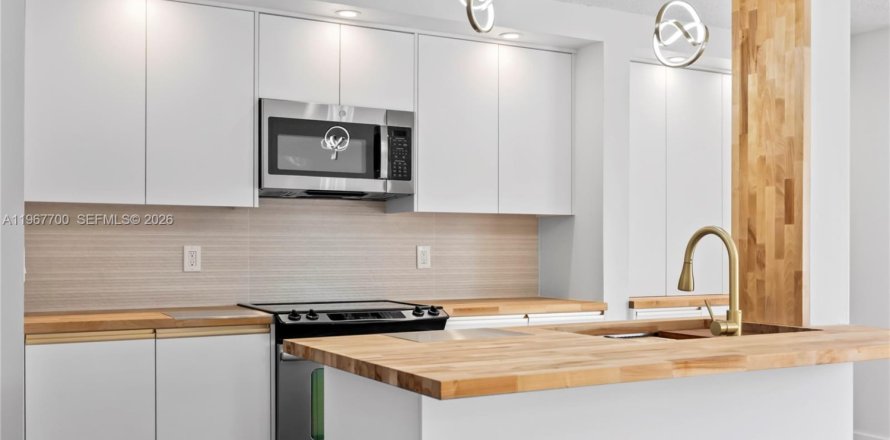 Кондоминиум с 2 спальнями в Делрей-Бич, Флорида № 2029139