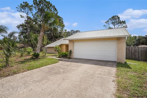 House in Lutz, Florida 3 bedrooms, 118.54 sq.m. № 1831760 - photo 1