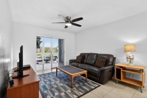 Condo in Boynton Beach, Florida, 1 bedroom  № 2377300 - photo 11