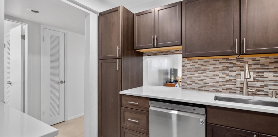Condo in Boynton Beach, Florida, 1 bedroom  № 2377300