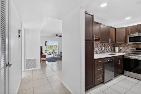 Condo in Boynton Beach, Florida, 1 bedroom  № 2377300 - photo 3