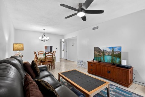 Condo in Boynton Beach, Florida, 1 bedroom  № 2377300 - photo 14