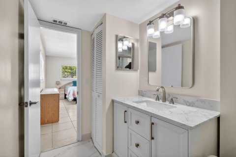 Condo in Boynton Beach, Florida, 1 bedroom  № 2377300 - photo 19
