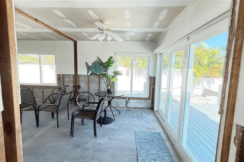 Condo in Holmes Beach, Florida, 2 bedrooms № 2167505 - photo 15
