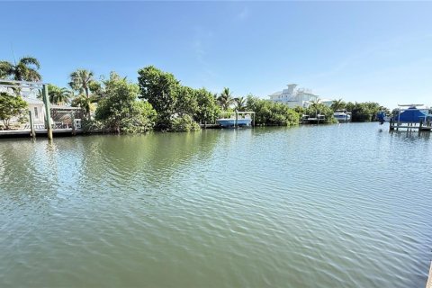 Condo in Holmes Beach, Florida, 2 bedrooms № 2167505 - photo 5