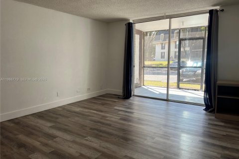 Снять в аренду кондоминиум в Лодерхилл, Флорида 1 спальня, 74.32м2, № 2028982 - фото 28