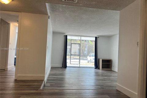 Снять в аренду кондоминиум в Лодерхилл, Флорида 1 спальня, 74.32м2, № 2028982 - фото 27