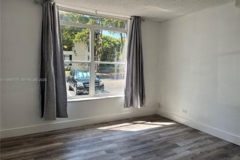 Снять в аренду кондоминиум в Лодерхилл, Флорида 1 спальня, 74.32м2, № 2028982 - фото 16