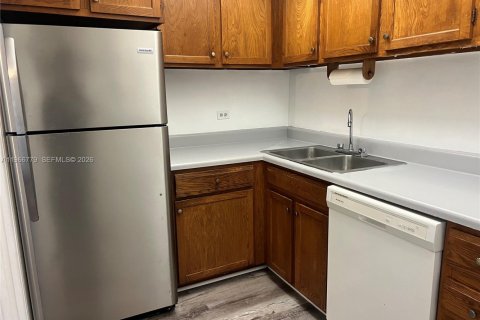 Снять в аренду кондоминиум в Лодерхилл, Флорида 1 спальня, 74.32м2, № 2028982 - фото 8