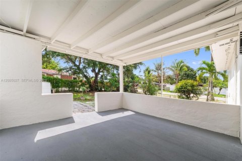 Villa ou maison à vendre à Miami Gardens, Floride: 3 chambres, 106.84 m2 № 2069030 - photo 25
