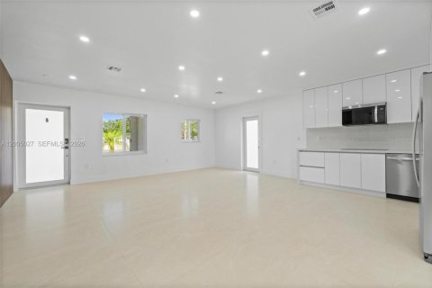 Villa ou maison à vendre à Miami Gardens, Floride: 3 chambres, 106.84 m2 № 2069030 - photo 11