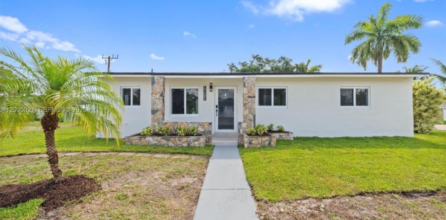 Villa ou maison à Miami Gardens, Floride 3 chambres, 106.84 m2 № 2069030