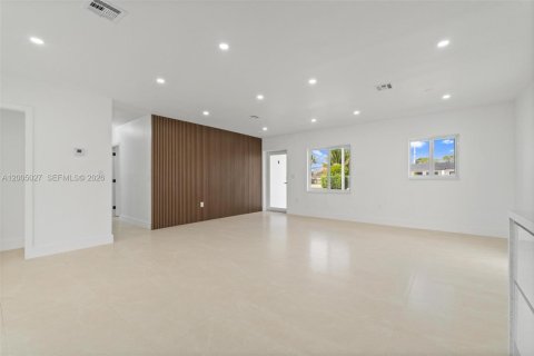 Villa ou maison à vendre à Miami Gardens, Floride: 3 chambres, 106.84 m2 № 2069030 - photo 15