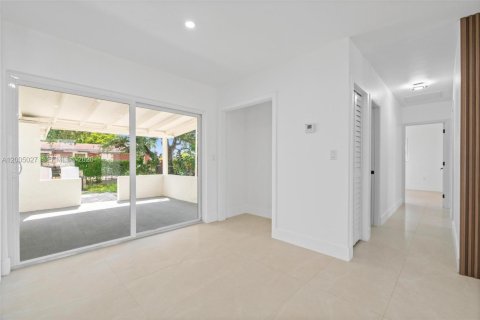 Villa ou maison à vendre à Miami Gardens, Floride: 3 chambres, 106.84 m2 № 2069030 - photo 10