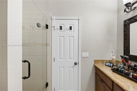 Casa en venta en Hallandale Beach, Florida, 3 dormitorios, 150.87 m2 № 1893132 - foto 28