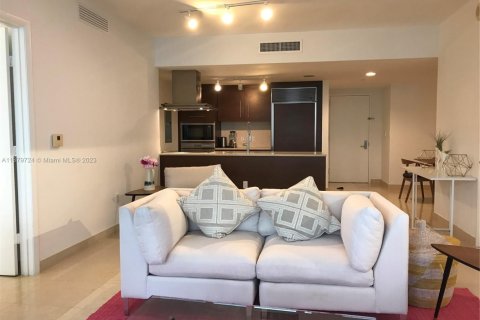 Condo in Miami, Florida, 2 bedrooms  № 1959705 - photo 14
