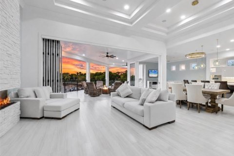 House in Sarasota, Florida 3 bedrooms, 523.6 sq.m. № 2302127 - photo 7