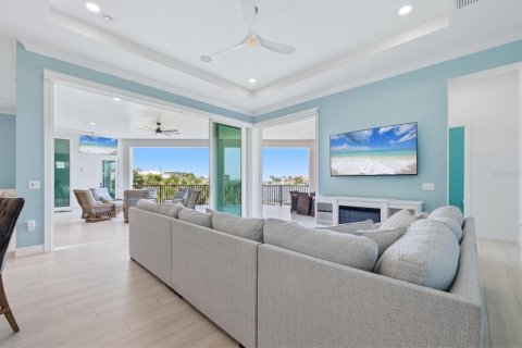 House in Sarasota, Florida 3 bedrooms, 523.6 sq.m. № 2302127 - photo 18