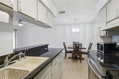 Copropriété à vendre à Bradenton, Floride: 1 chambre, 64.66 m2 № 2093971 - photo 13