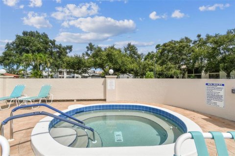 Copropriété à vendre à Bradenton, Floride: 1 chambre, 64.66 m2 № 2093971 - photo 28