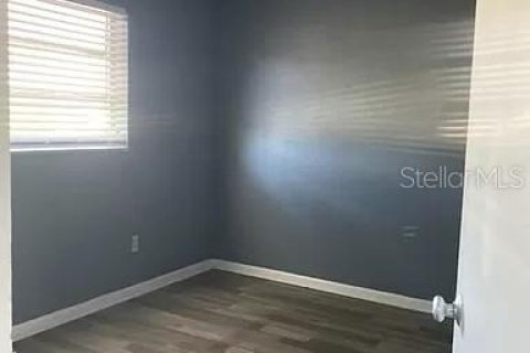 Villa ou maison à vendre à Palm Bay, Floride: 4 chambres, 141.12 m2 № 2150215 - photo 4