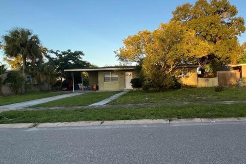Villa ou maison à Palm Bay, Floride 4 chambres, 141.12 m2 № 2150215